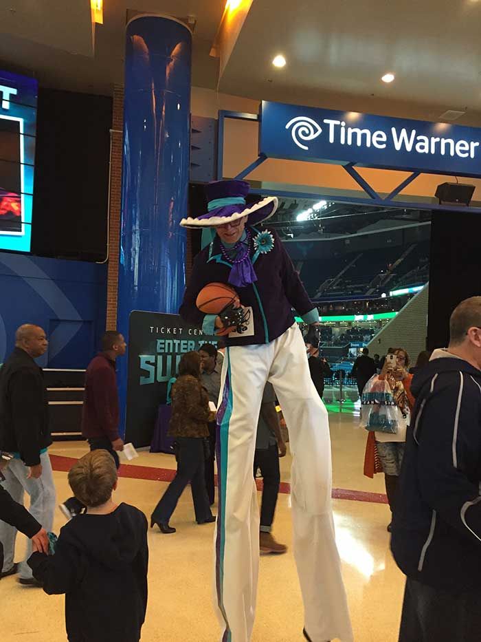 hornets-stilt-man