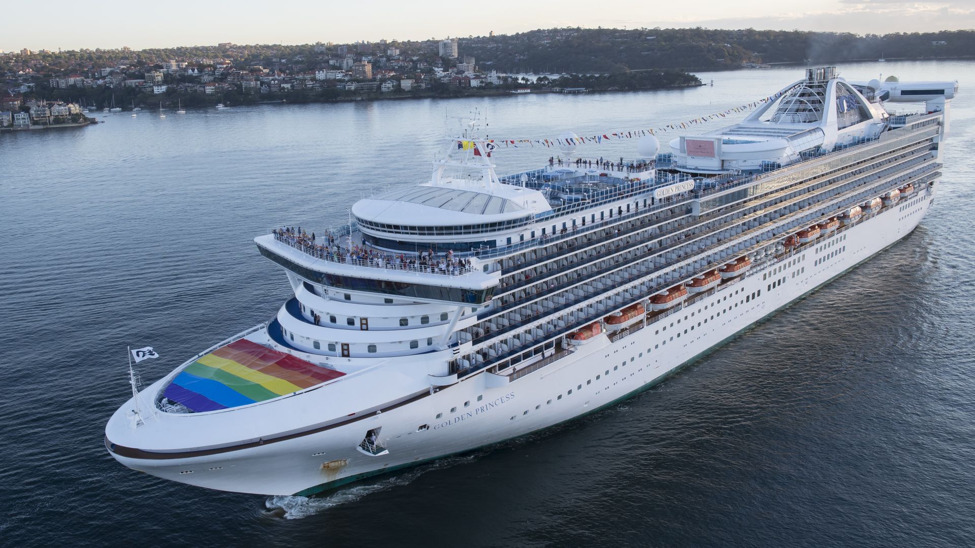 The Golden Princess cruise ship