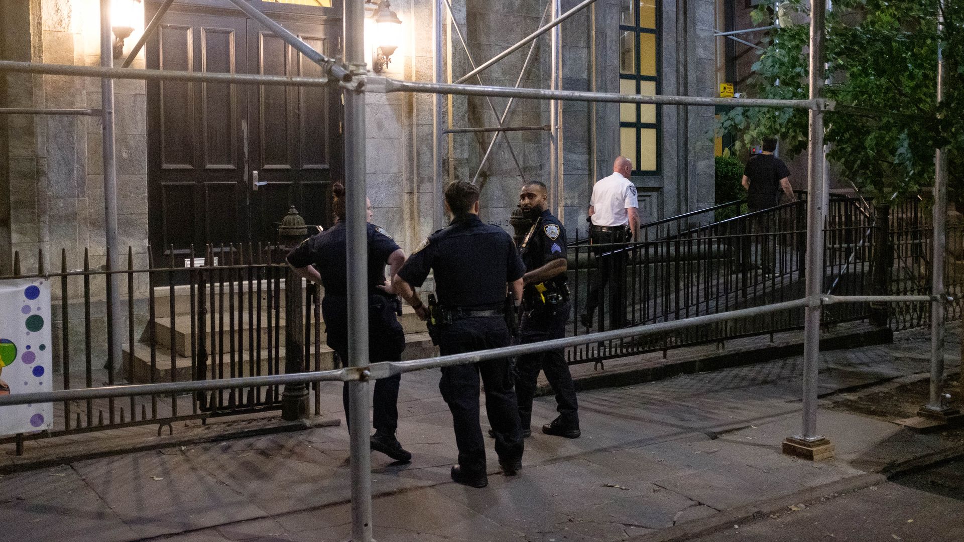 Police respond after a bomb threat to a Brooklyn synagogue on June 13, 2024, in New York. (Gardiner Anderson/New York Daily News/Tribune News Service via Getty Images)