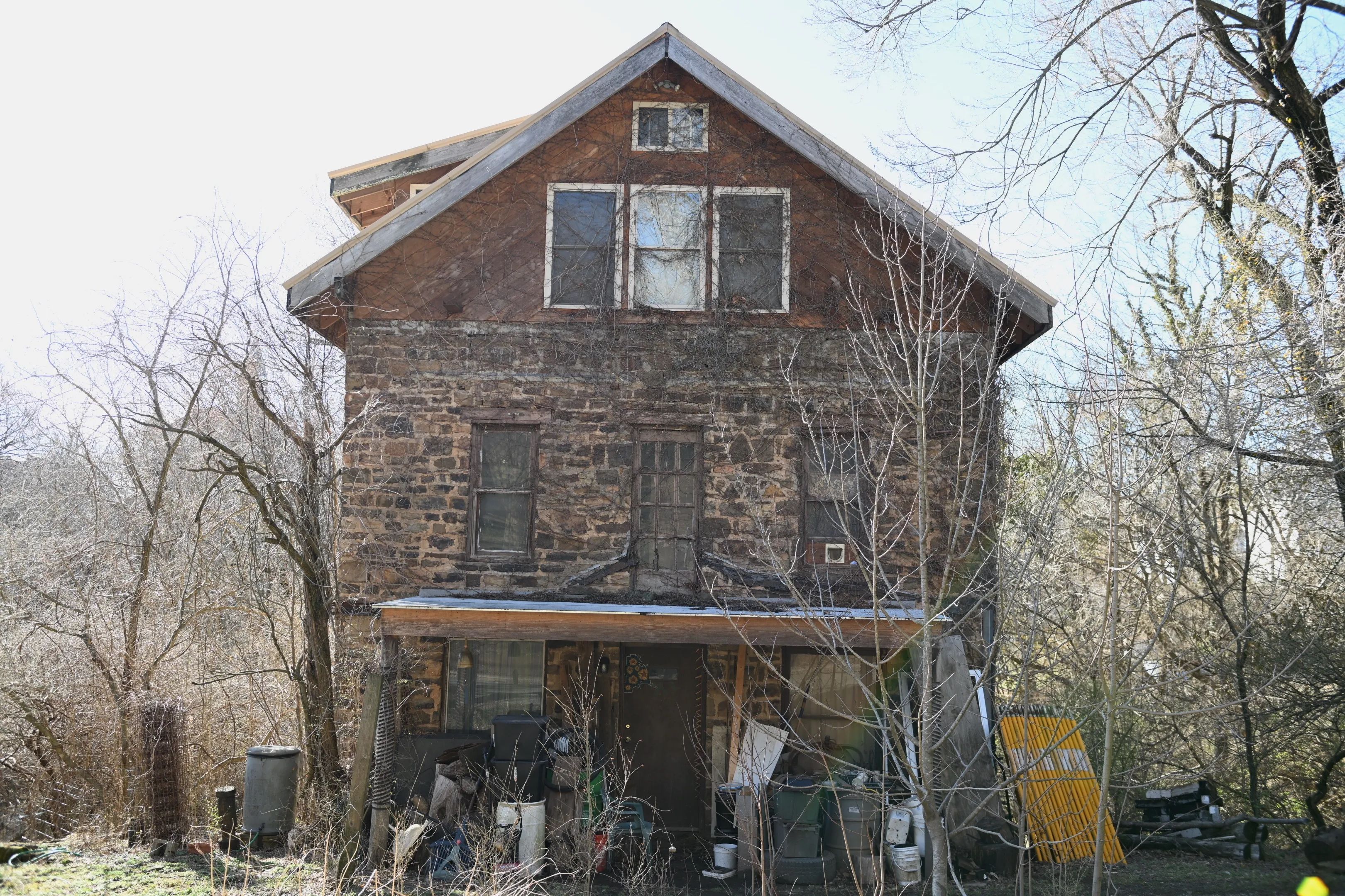 This home in Fayetteville, Arkansas, once was a hotel called "Mebbs" for Black travelers during segregation. Resident Kirk Deffenbaugh tells Axios that Black truck drivers stayed there as they traveled up and down U.S. 71. Photo: Worth Sparkman/Axios
