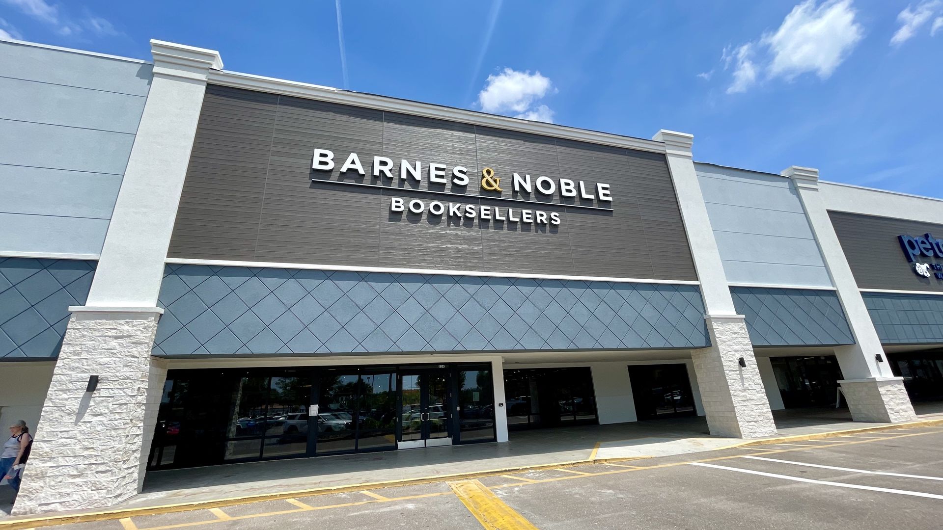 A photo of Barnes & Noble in Carrollwood, Florida.