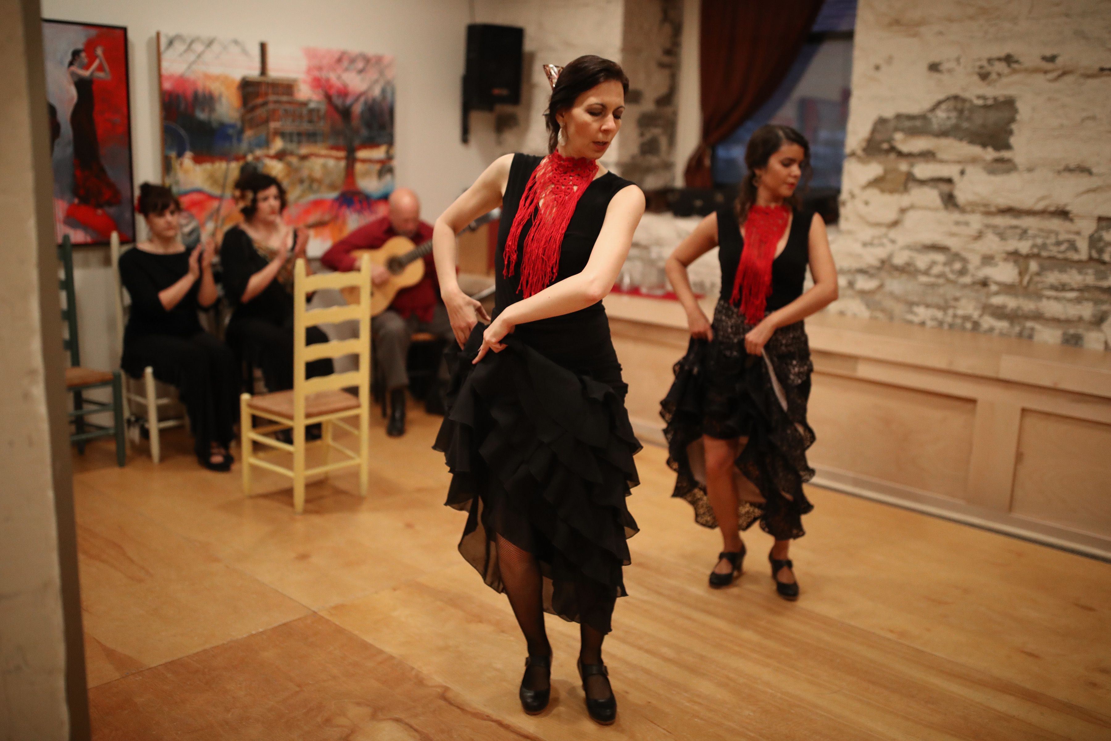 embers of the Sendero Flamenco & Studio Sendero gave dance demonstration during the St. Paul Art Crawl 2017.