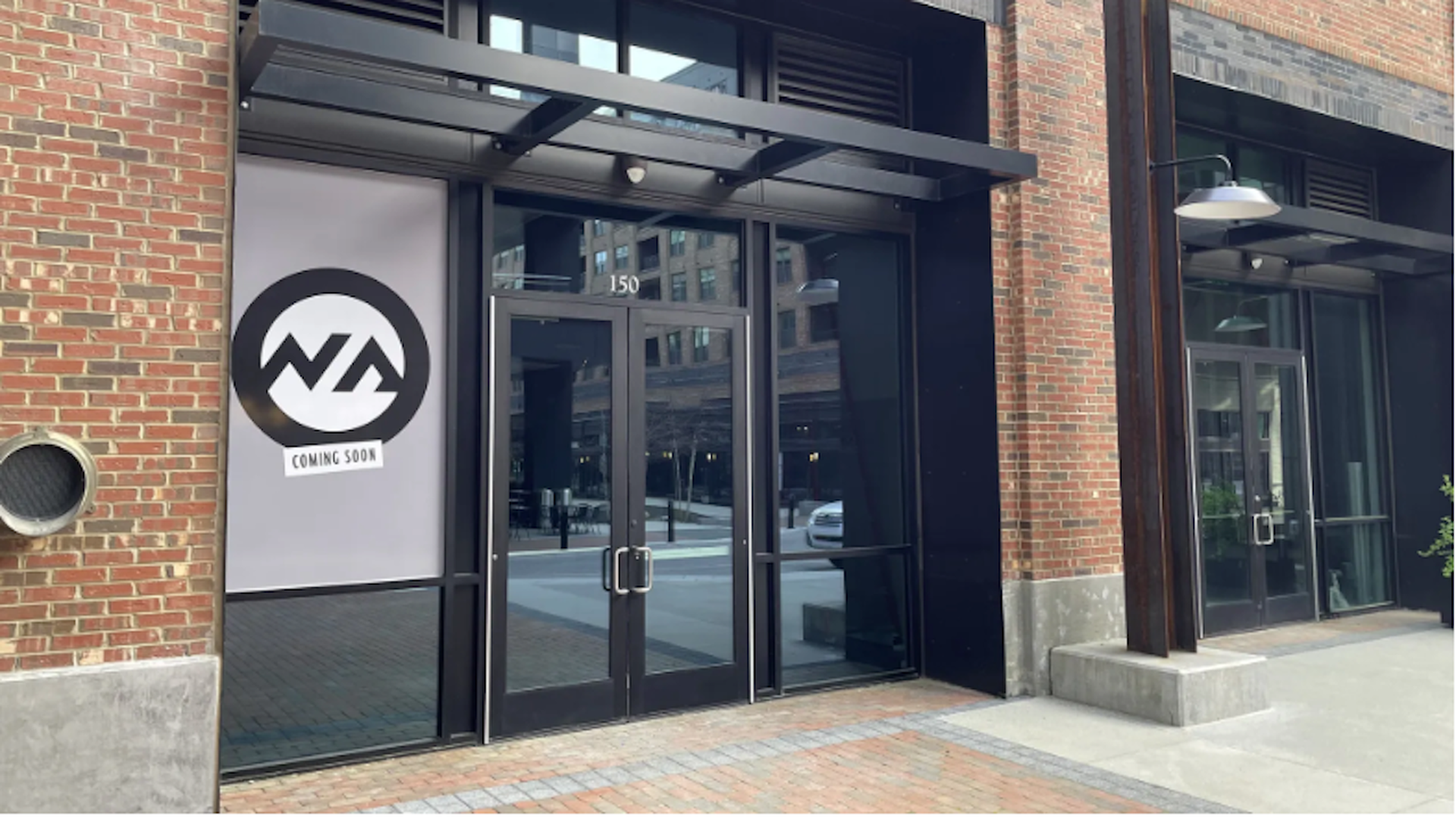 New Anthem's taproom in the Smoky Hollow development in downtown Raleigh. Photo: Zachery Eanes/Axios