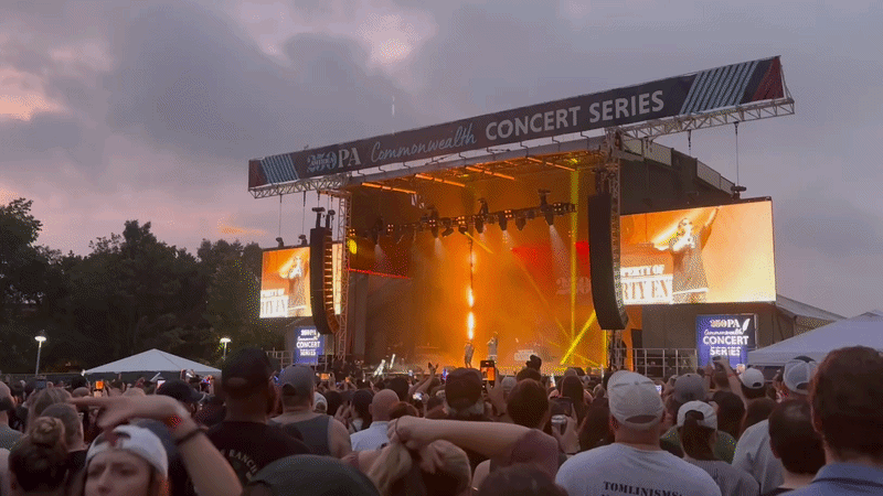 Nelly plays at Point State Park