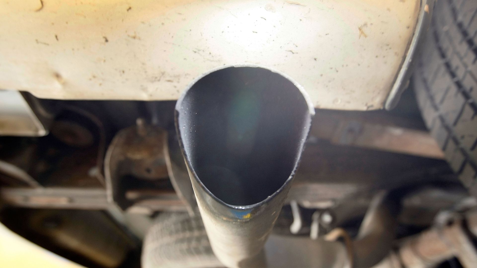 Truck tailpipe