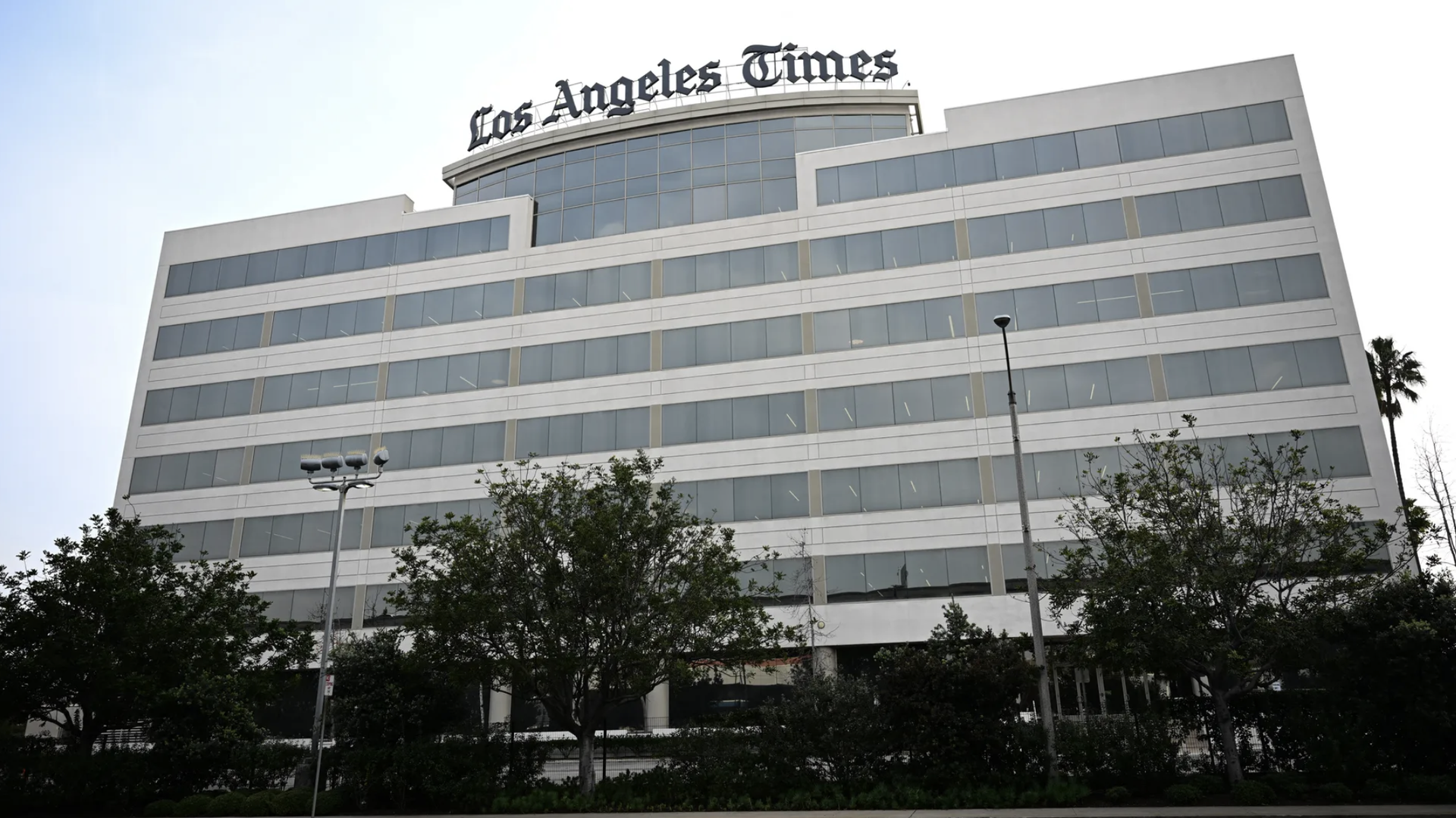 The Los Angeles Times newspaper headquarters in El Segundo, California. Photo: Patrick T. Fallon/AFP via Getty Images
