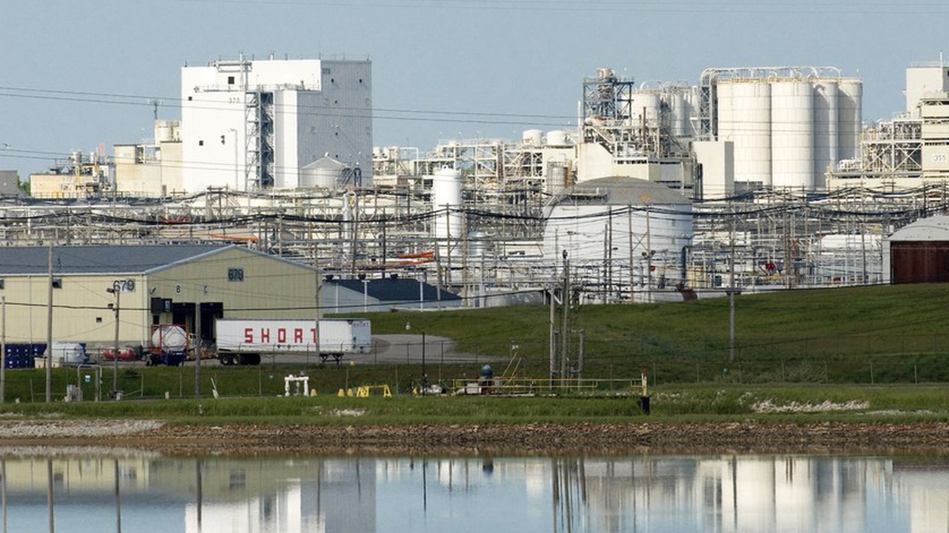 Dow Chemical And DuPont Close Mega-merger