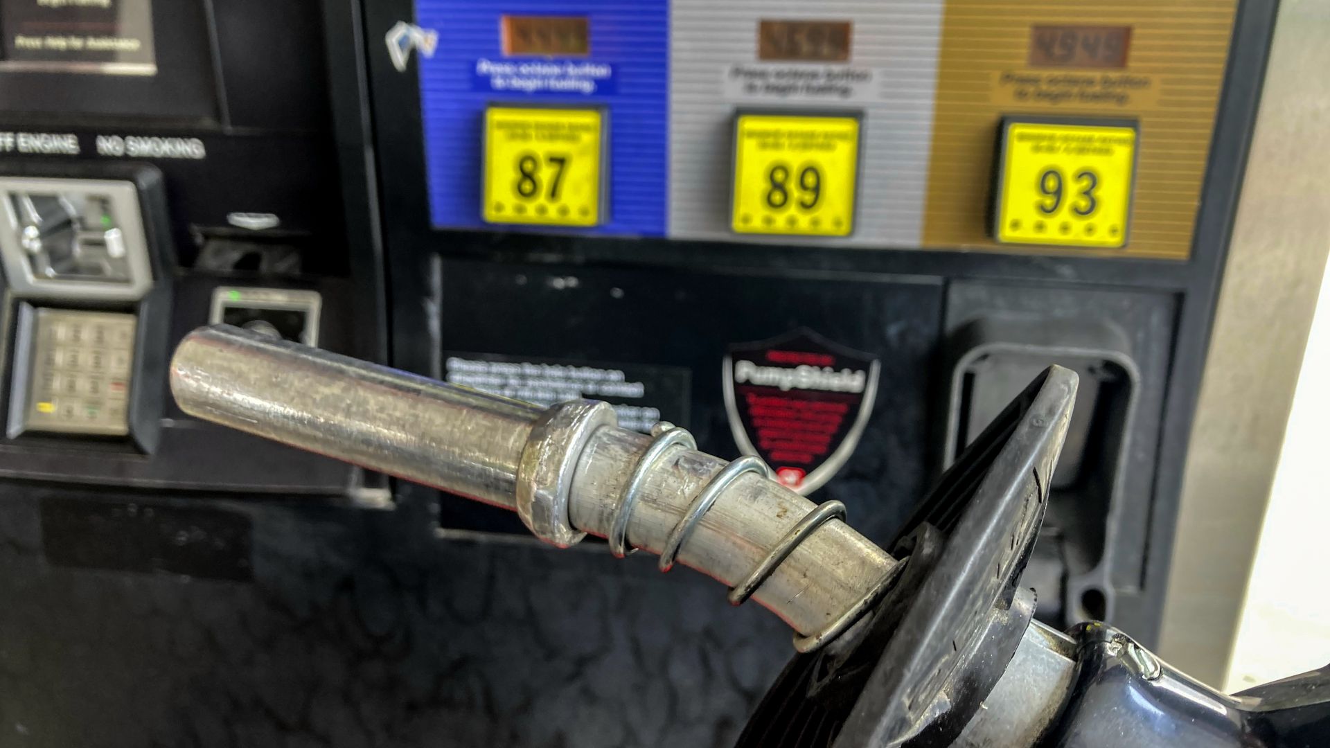 Gas pump