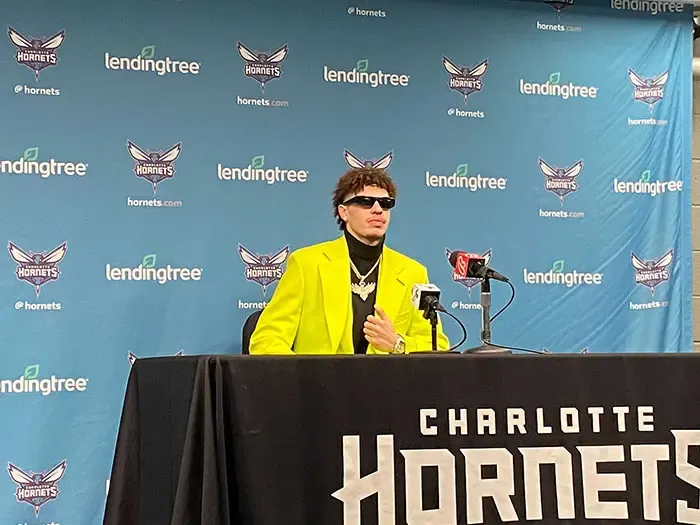 LaMelo in yellow. Photo: Courtesy WFNZ’s Will Palaszczuk