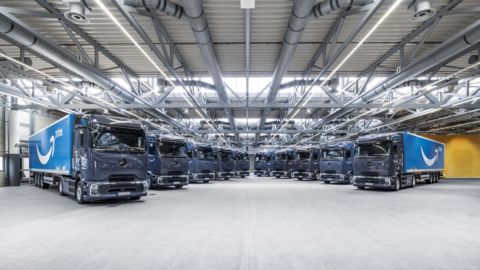 Mercedes electric trucks provided to Amazon in Germany