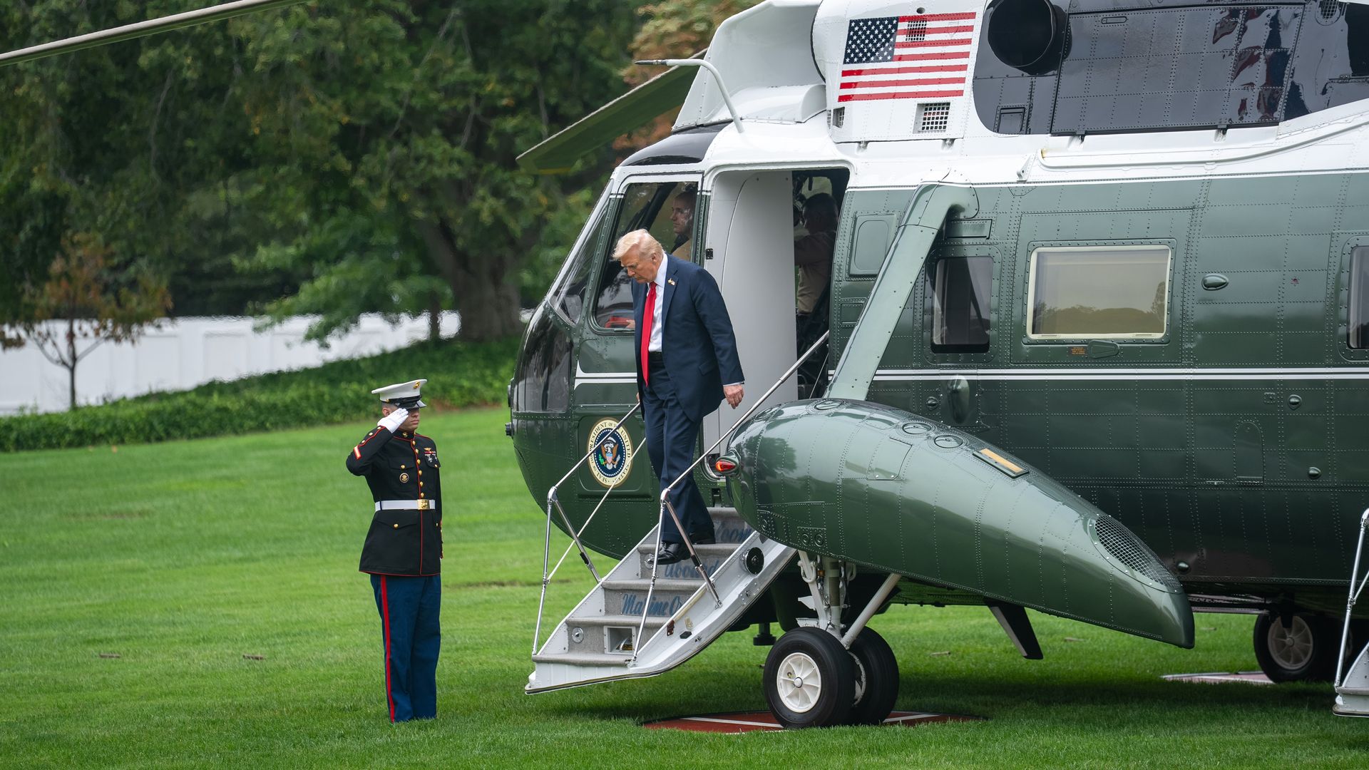 U.S. President Donald Trump steps off Marine One upon his arrival at the White House in Washington, D.C., the United States, Sept. 30, 2025. 