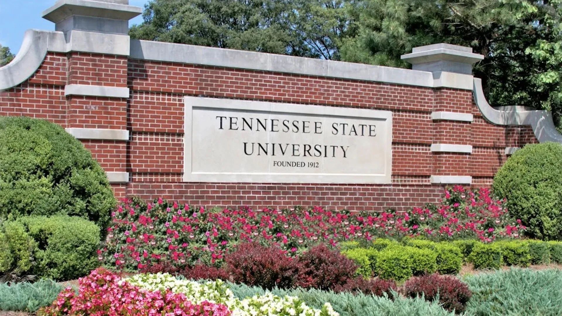 A sign for Tennessee State University