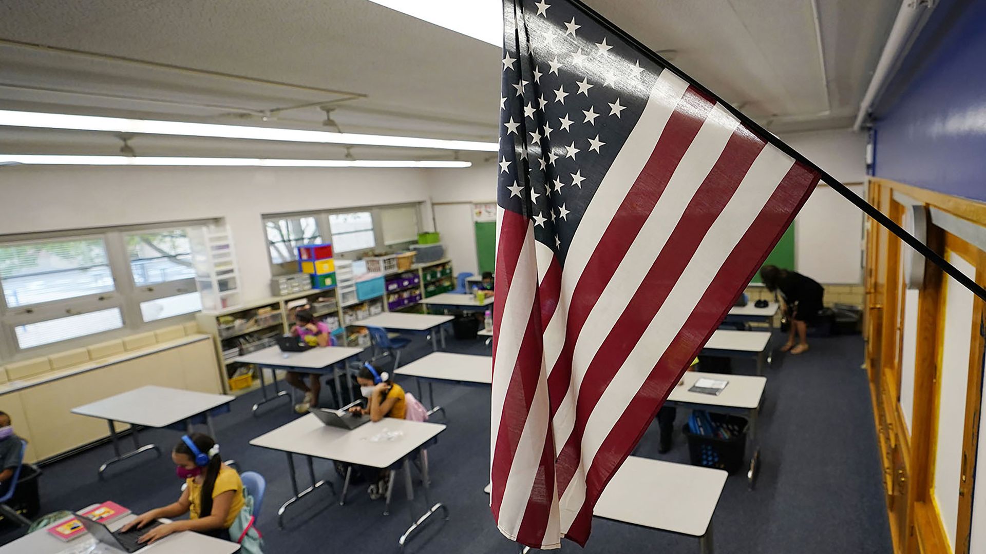 A classroom on Aug. 25, 2020, in Newlon Elementary School in Denver. Photo: David Zalubowski/AP