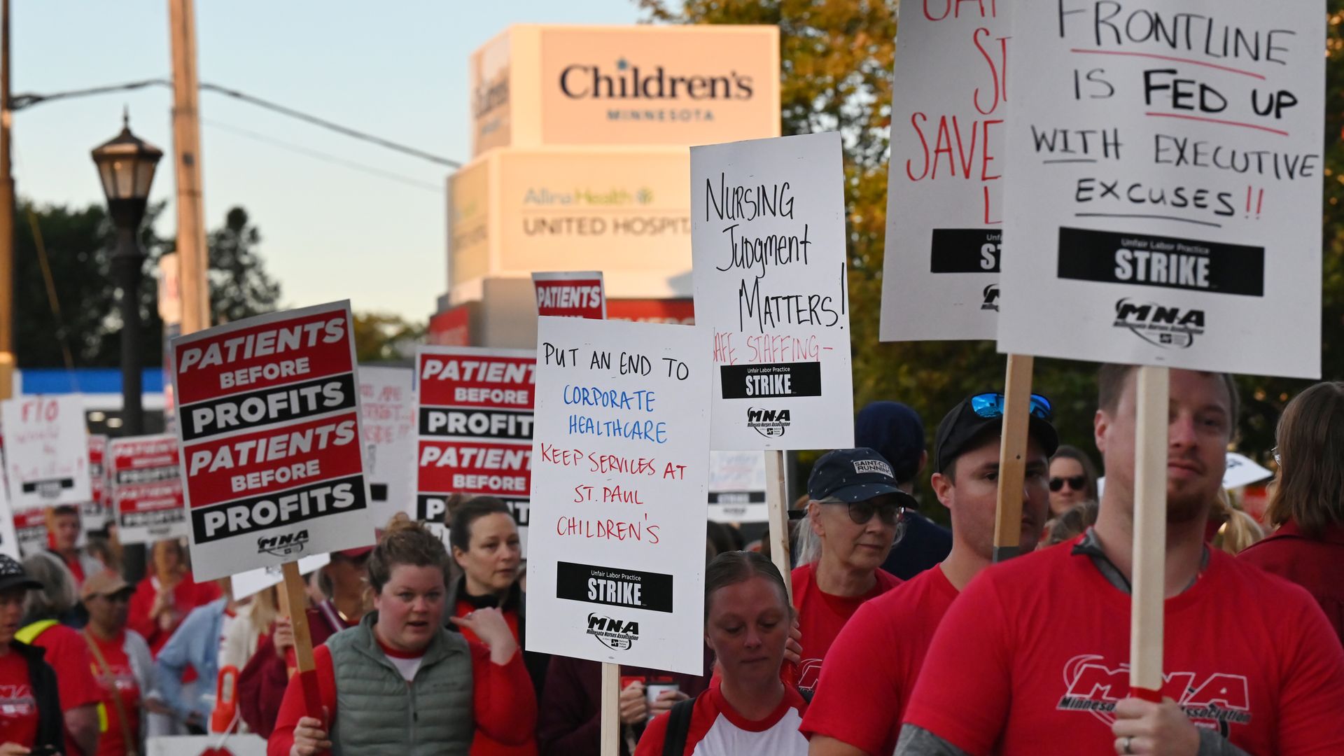 nurses striking in minneapolis
