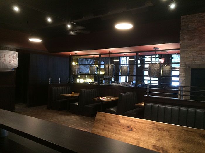 rusty-bucket-mirrored-wall