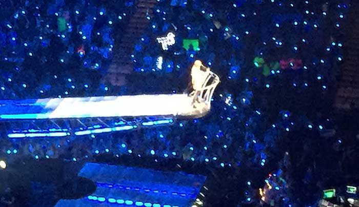 taylor-swift-singing-charlotte-nc