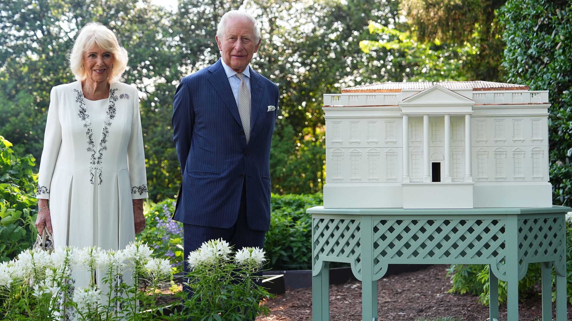  Queen Camilla and King Charles III join U.S. President Donald Trump and first lady Melania Trump for a tour of the beehives on the grounds at the White House on day one of their State Visit.