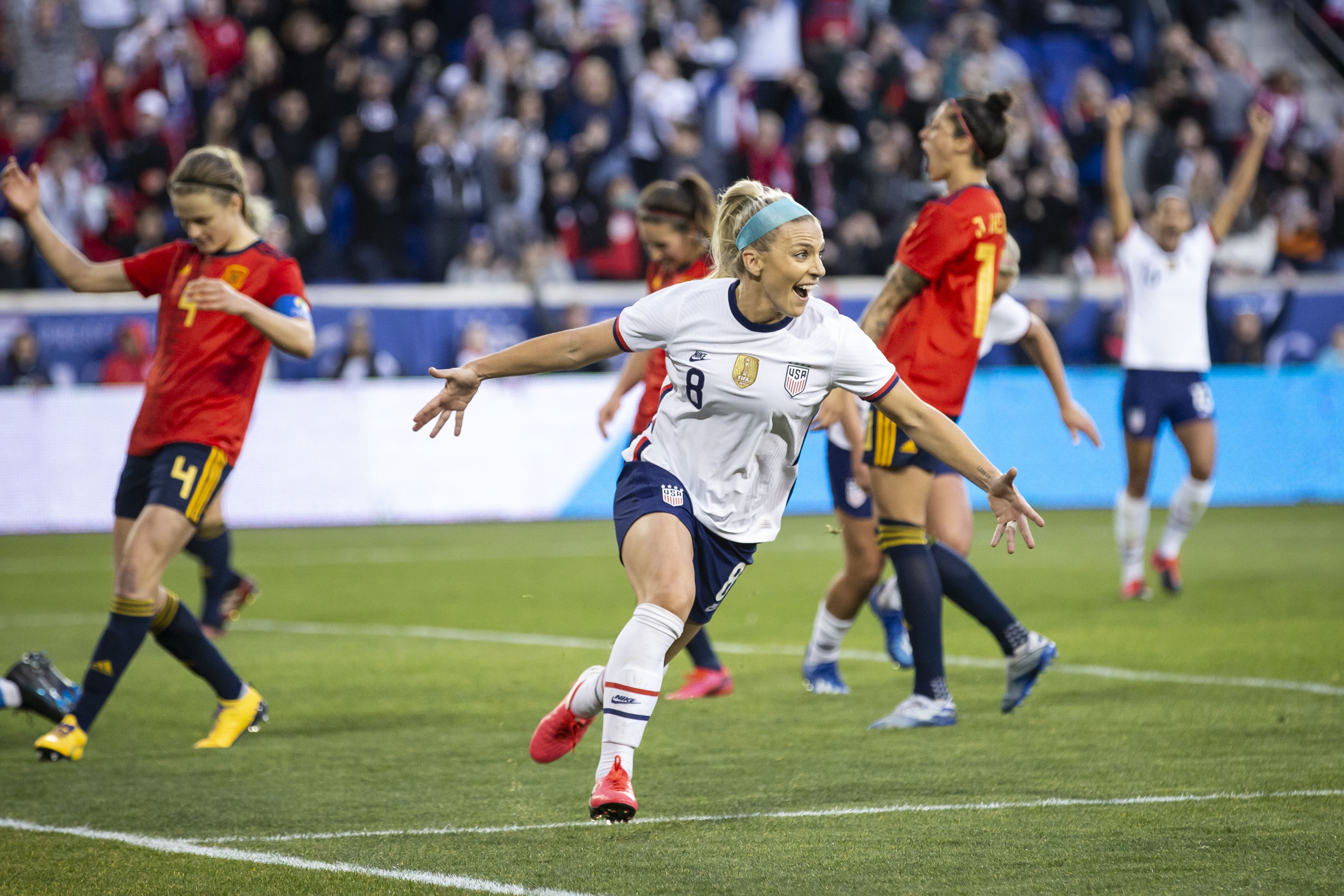 Julie Ertz celebrating