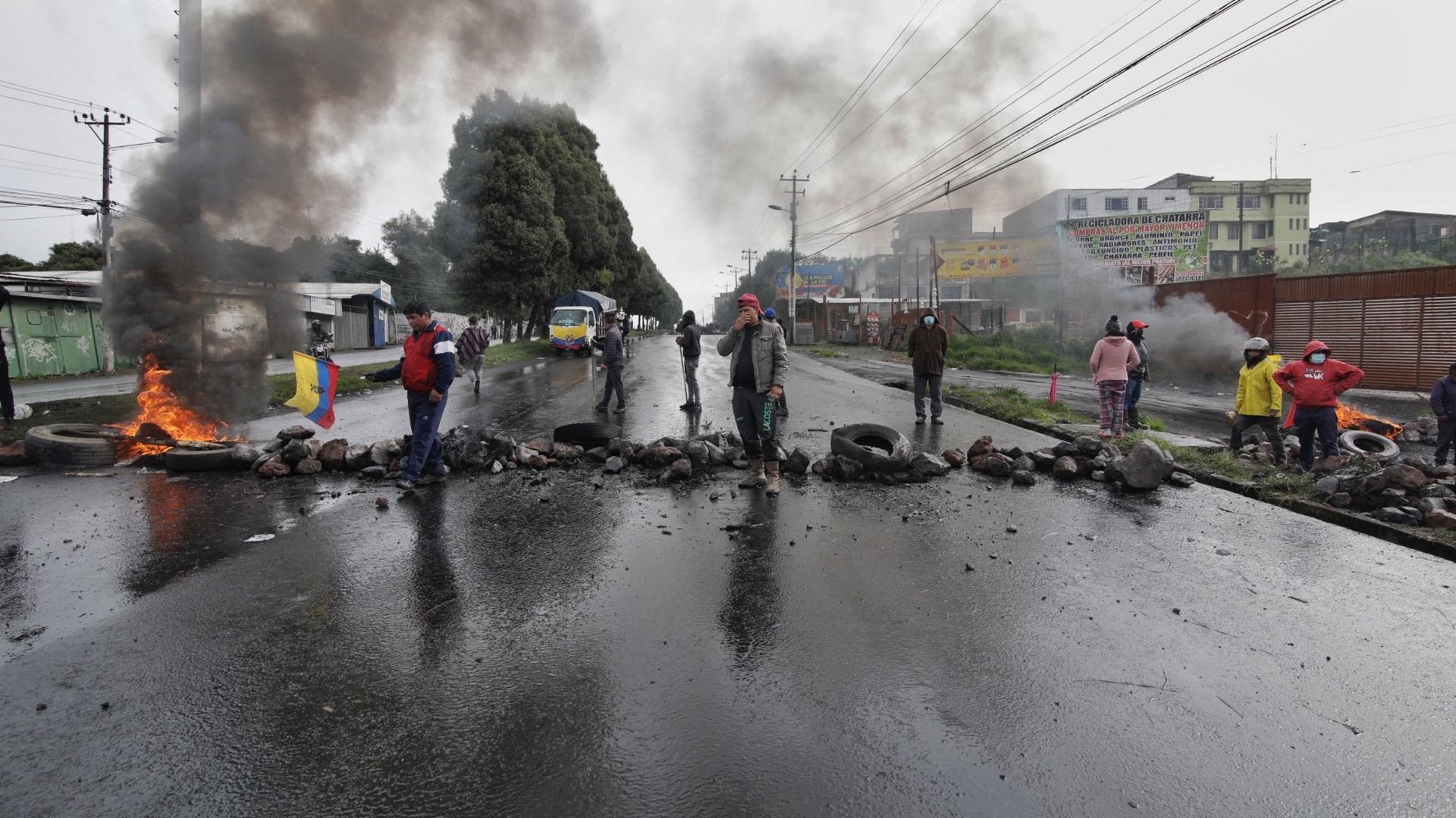 Protesters carry out road blockades in Quito early June 20. Photo: Cristina Vega Rhor/AFP via Getty Images