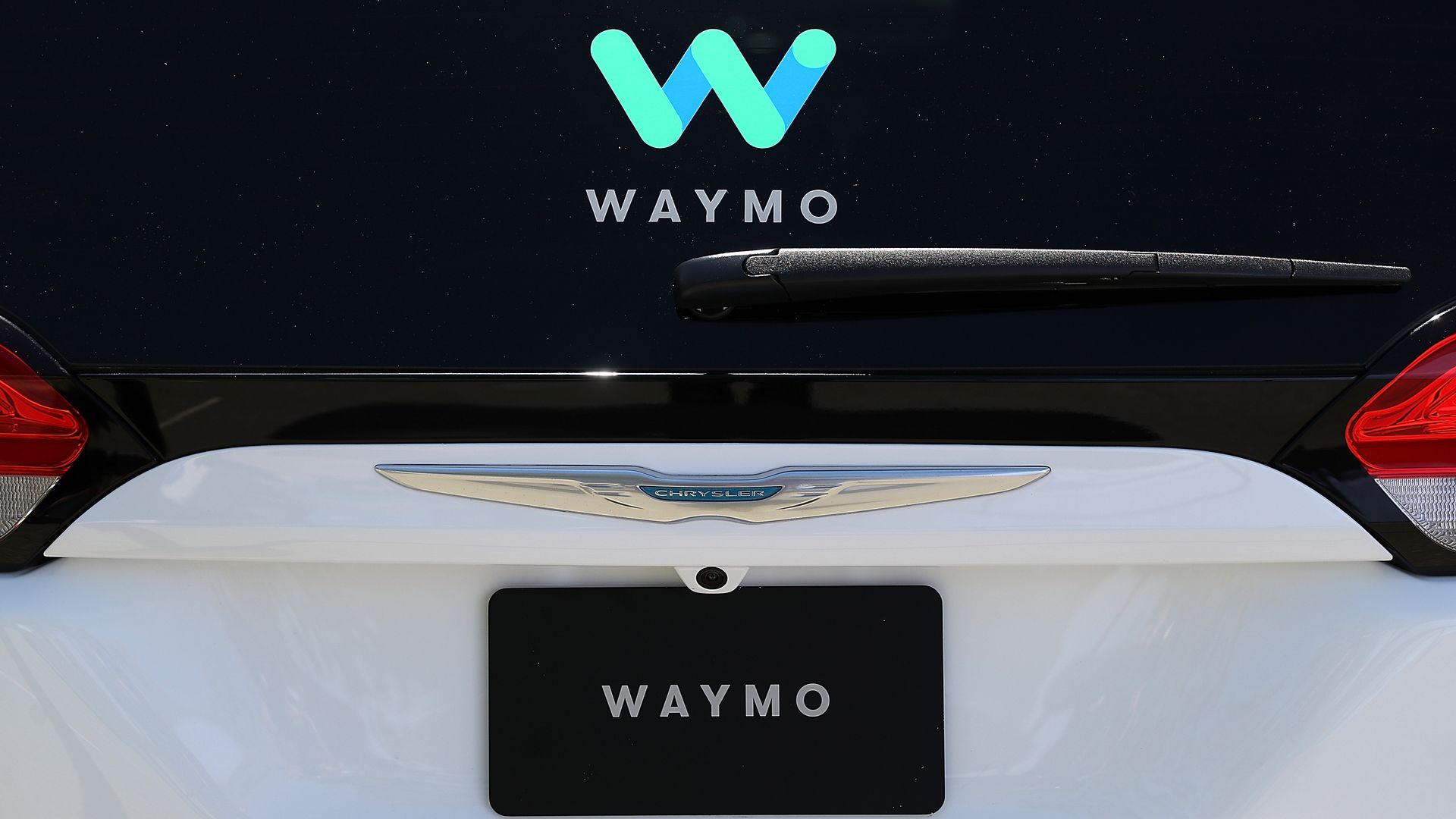 Self-driving cChrysler car Waymo.