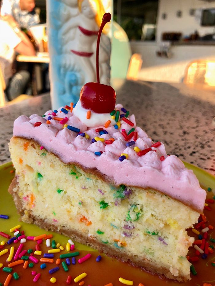cake-at-hello-sailor-restaurant-lake-norman