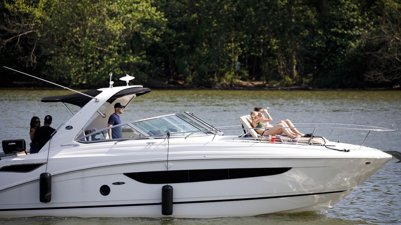 Here's how to rent a boat in D.C. - Axios Washington D.C.