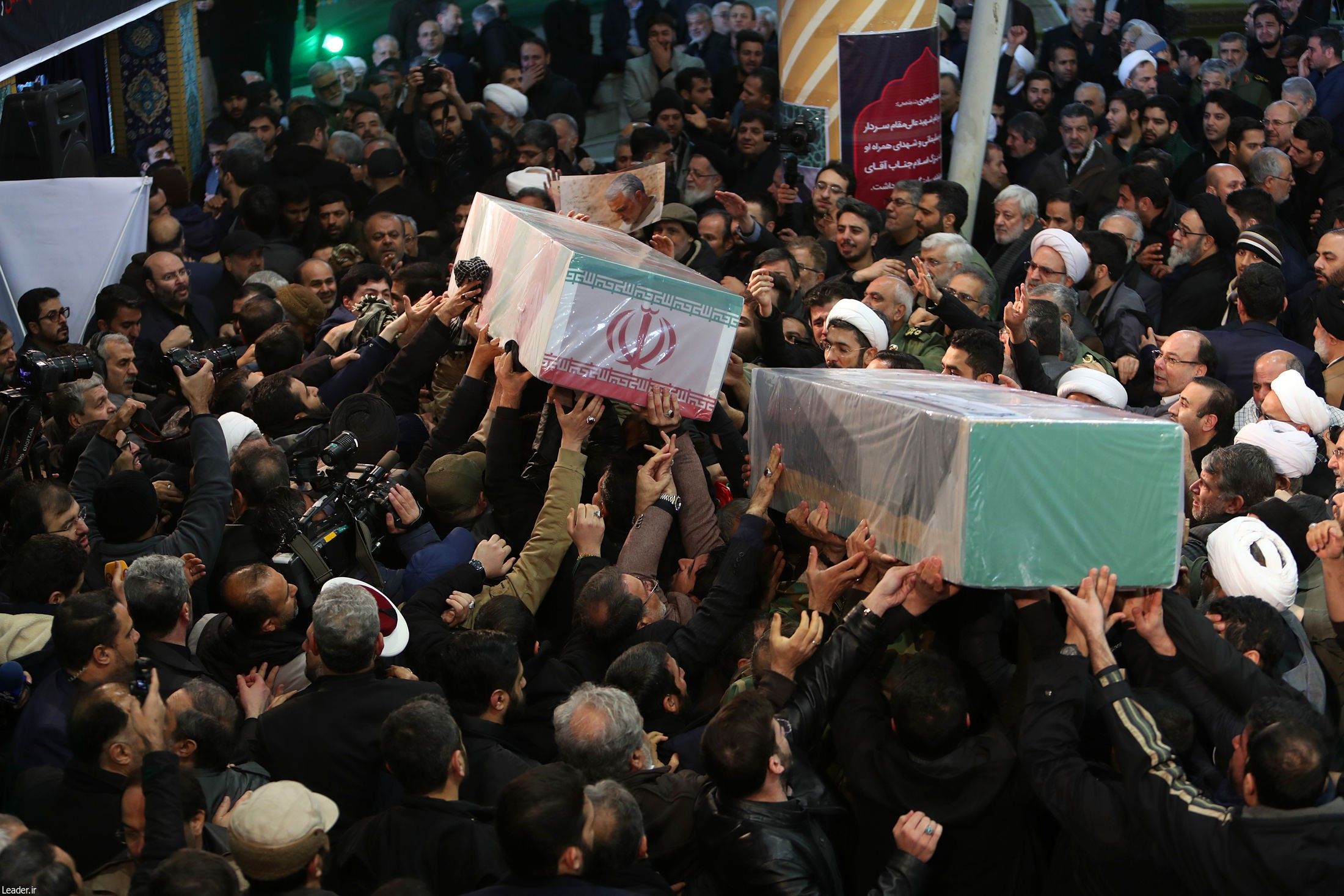 Iranians carry the coffin during the funeral ceremony of Qasem Soleimani, commander of Iranian Revolutionary Guards' Quds Forces