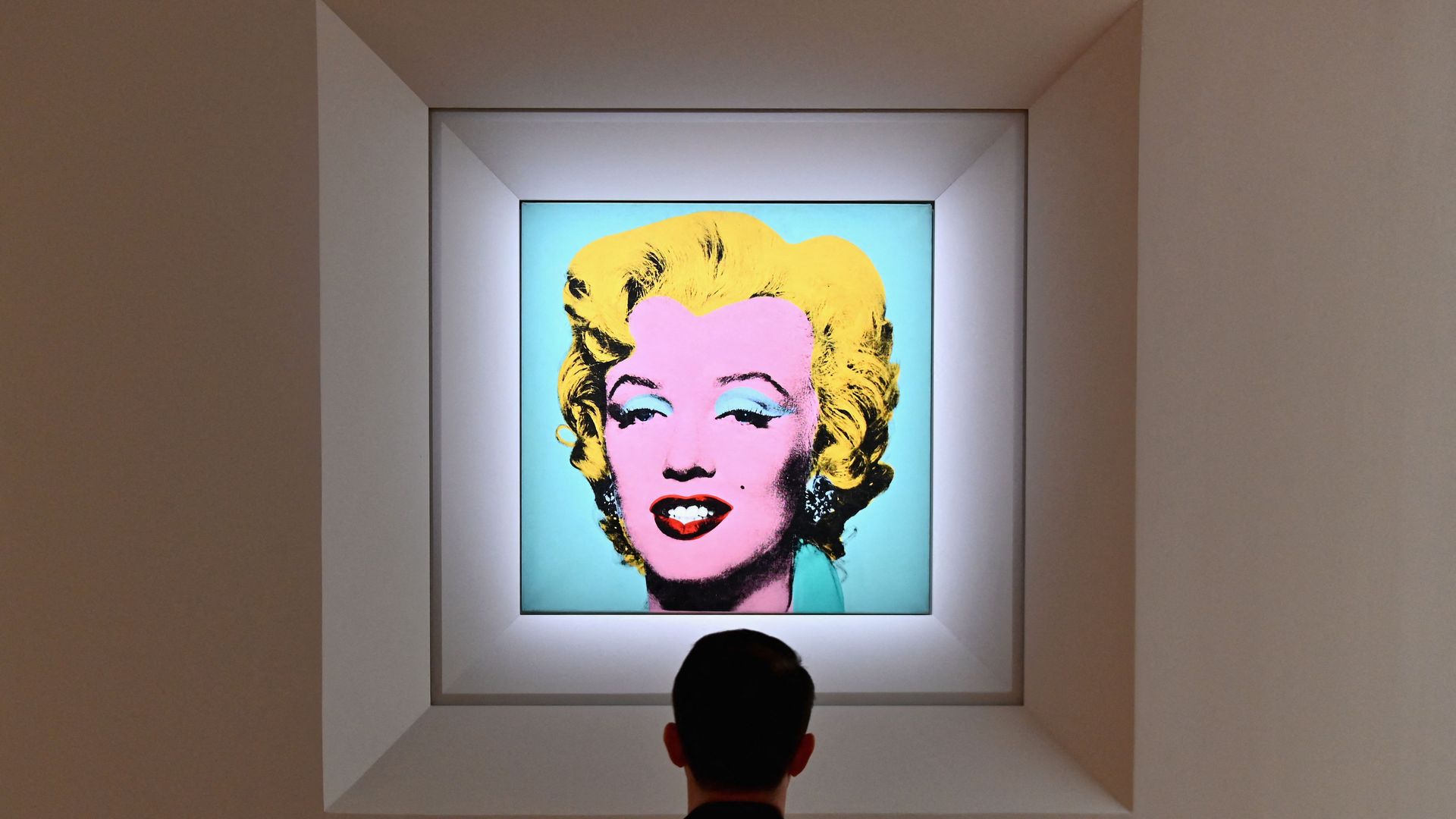 Warhol's Marilyn on display at Christie's