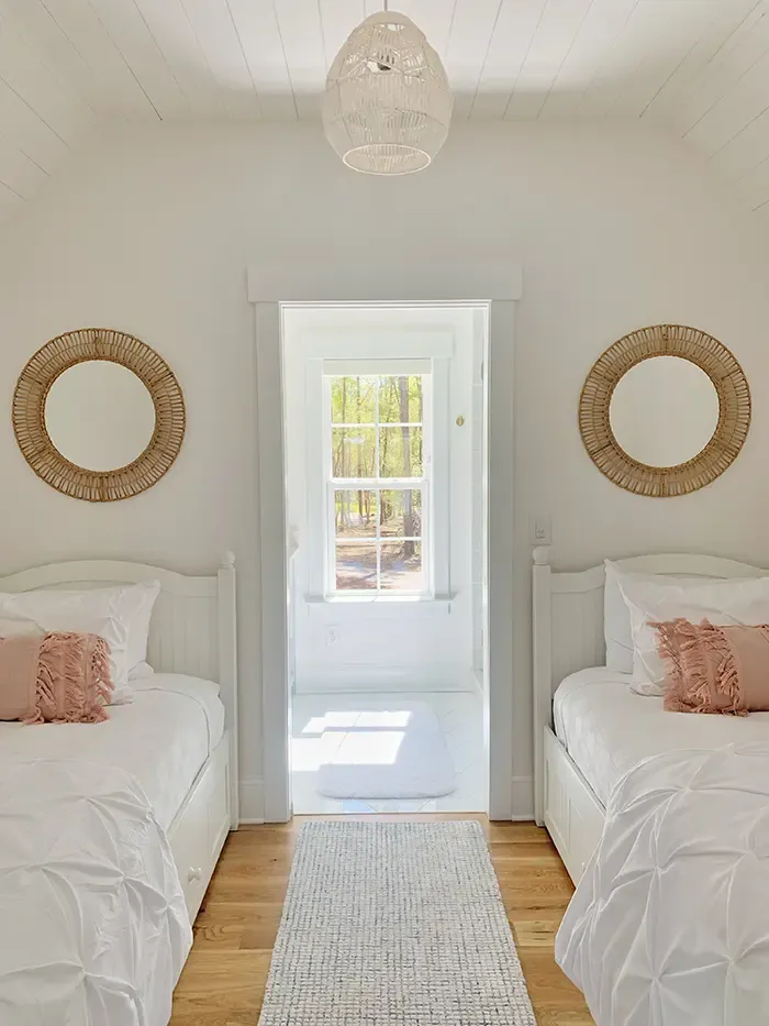 Sarah Crosland's custom cottage on Lake Wylie bunk room beds