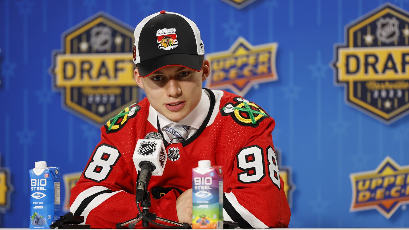 Fun facts about Chicago Blackhawks' new 17-year-old star Conor Bedard ...