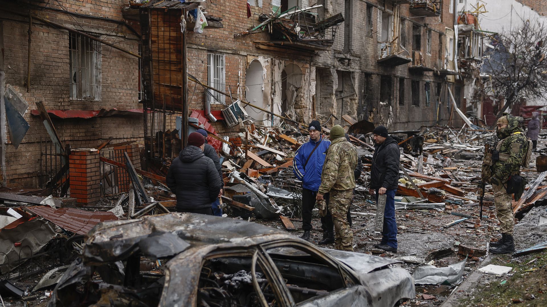 Residents return to view their homes in Vyshhorod