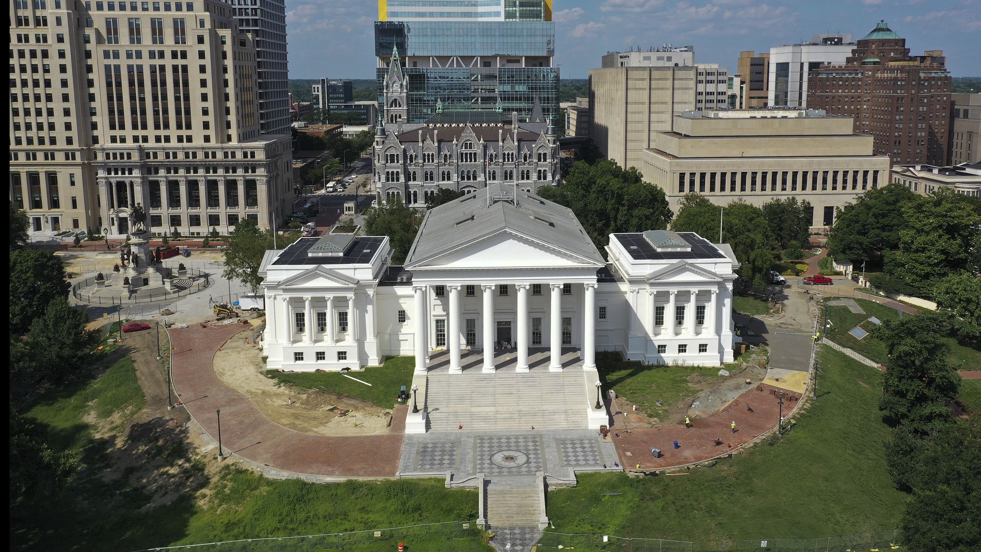 an aerial shot of the Virginia State Capitol