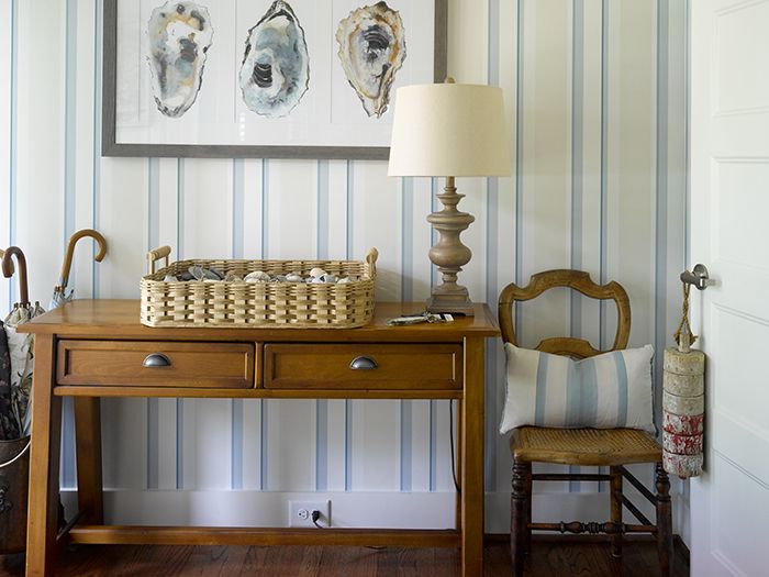 Bruce-Moffett-Home-Tour-entry-table