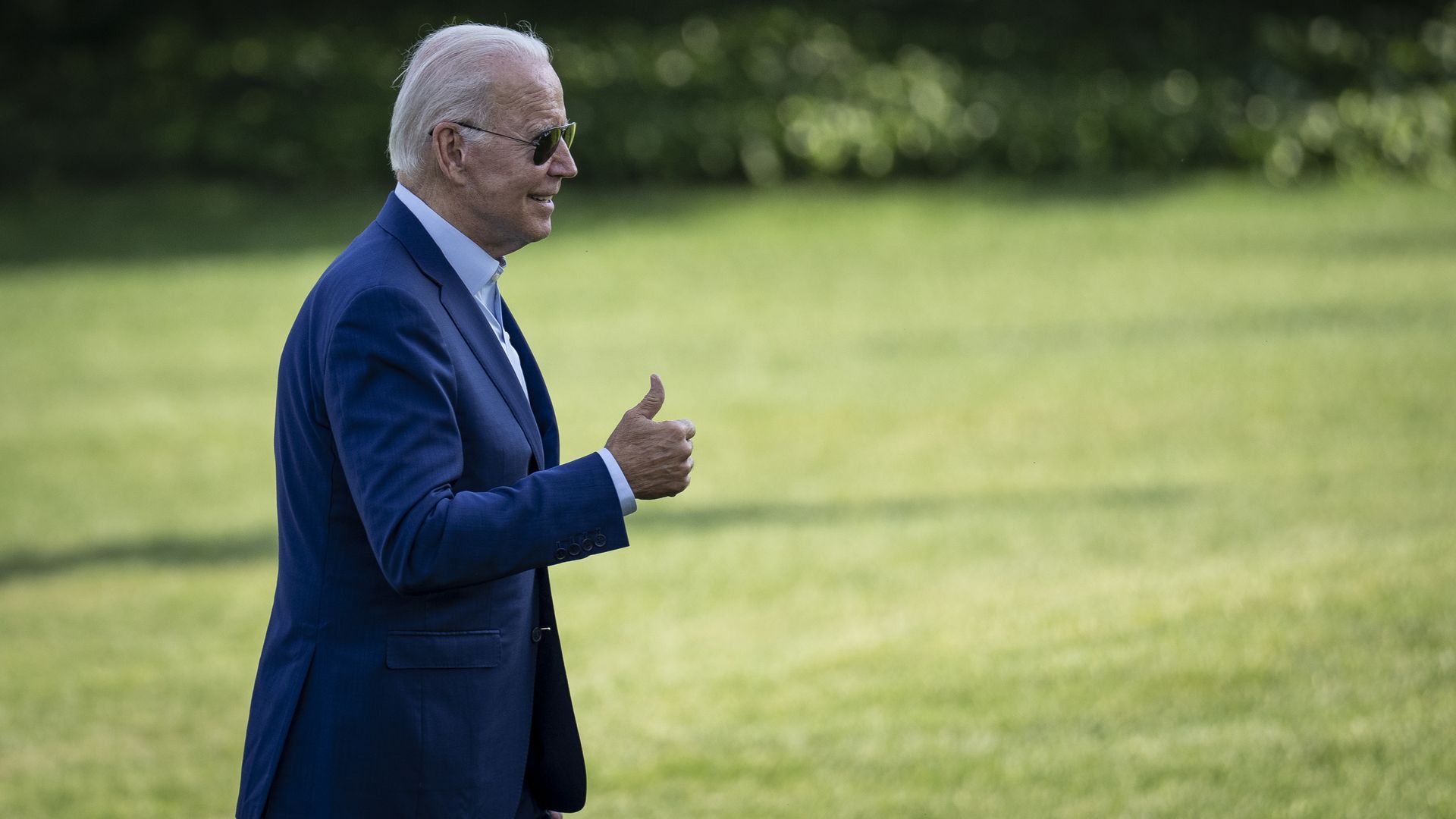 Picture of Joe Biden giving a thumbs up