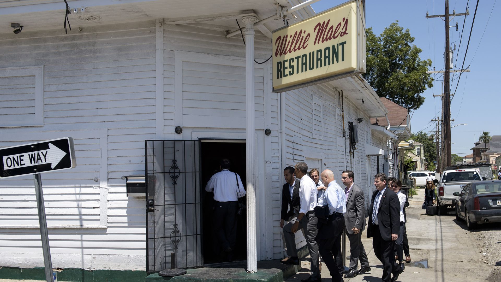 Photo shows Barack Obama entering Willie Mae's Restaurant in Treme.