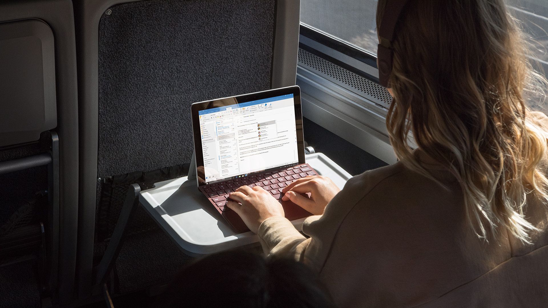 Microsoft's new $399 Surface Go packs a 10-inch screen and Intel chip.