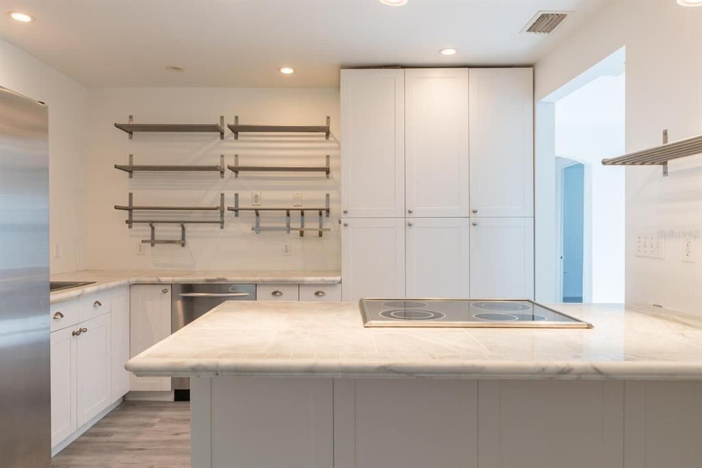 2319 Gull Ln. kitchen