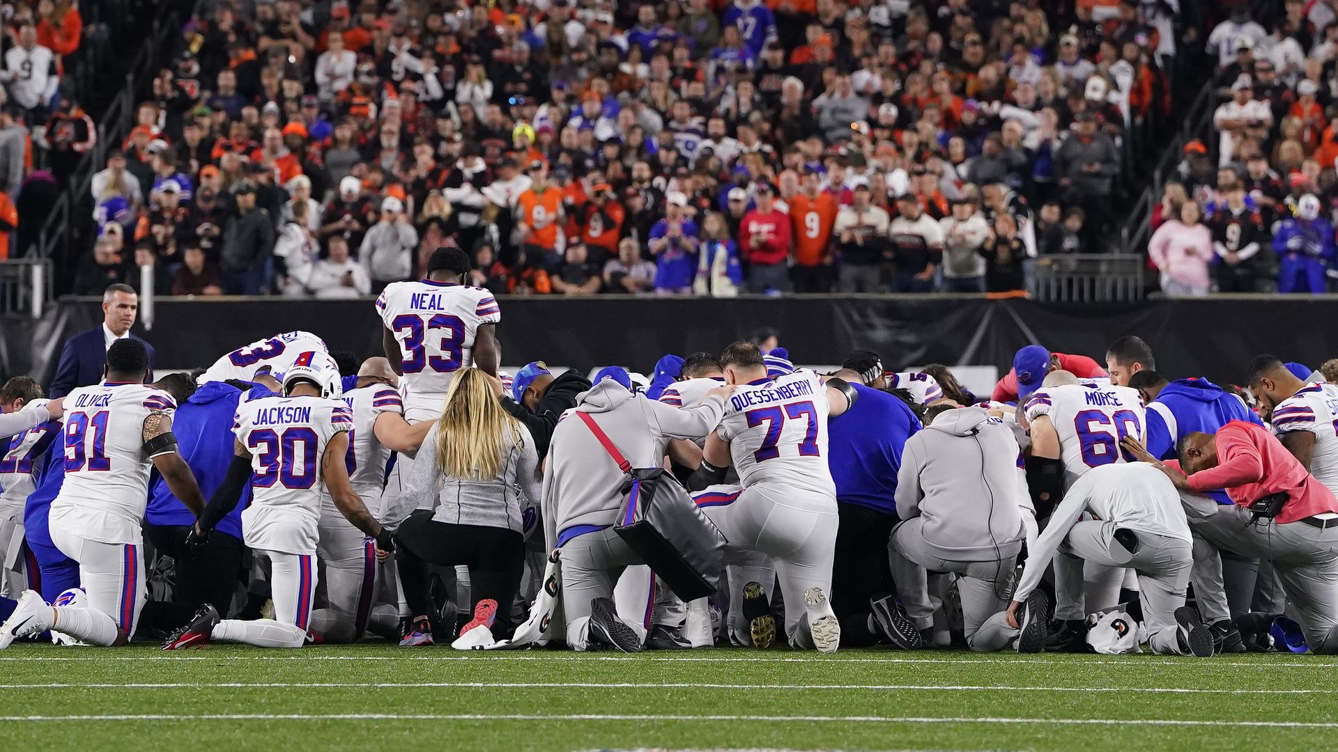 Bills huddle