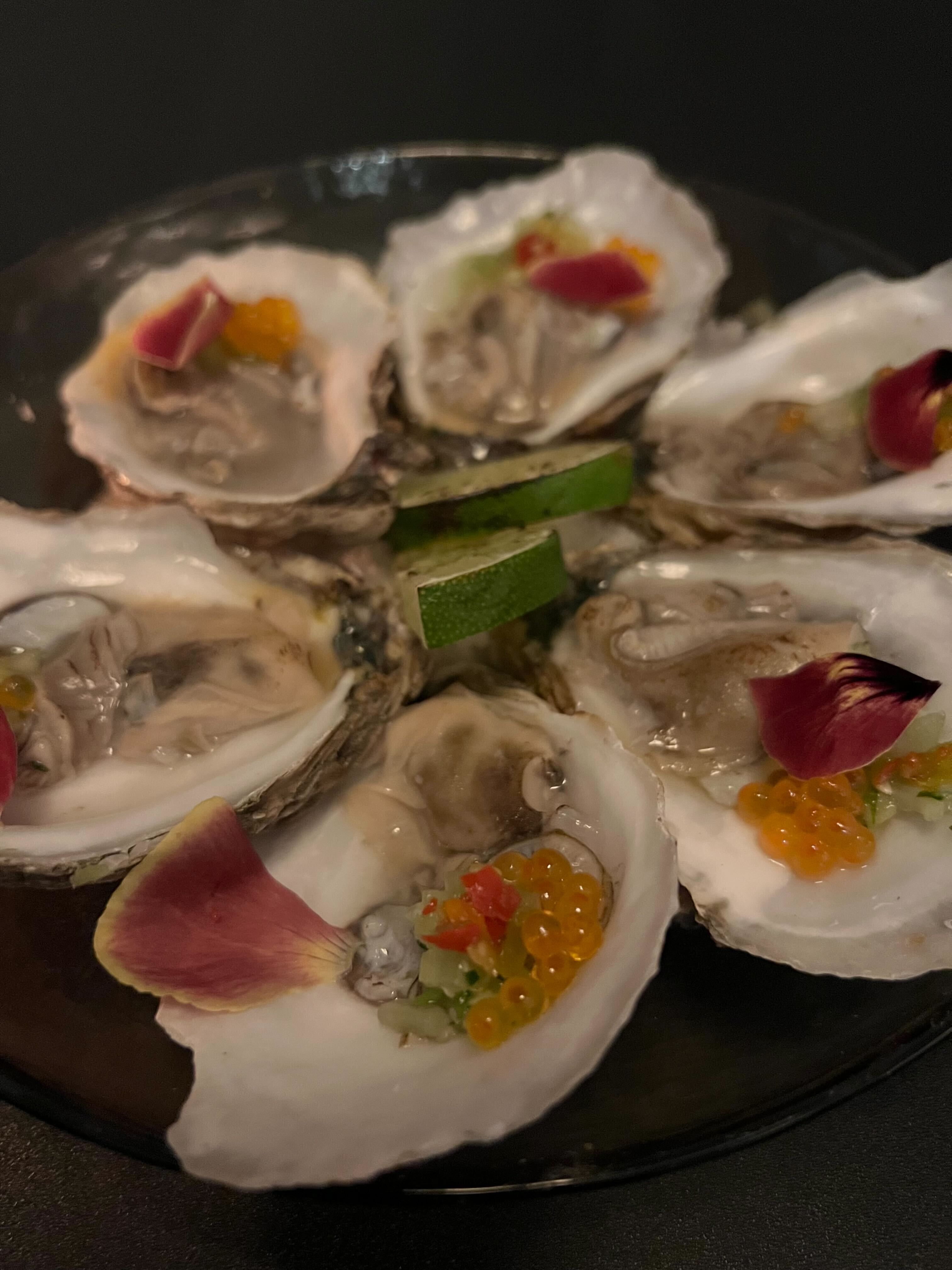 A plate of oysters