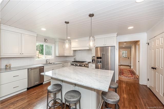 4257 OLDFIELD ROAD kitchen