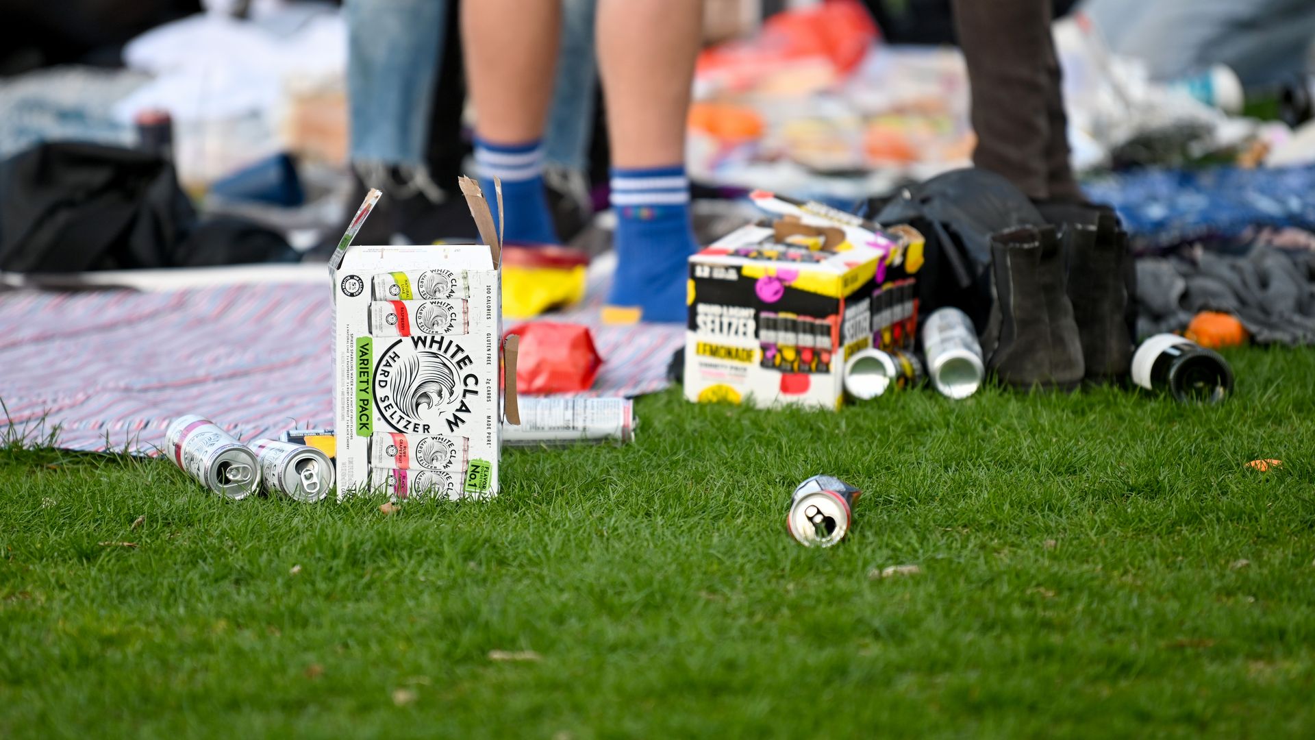 White claw seltzer NY party