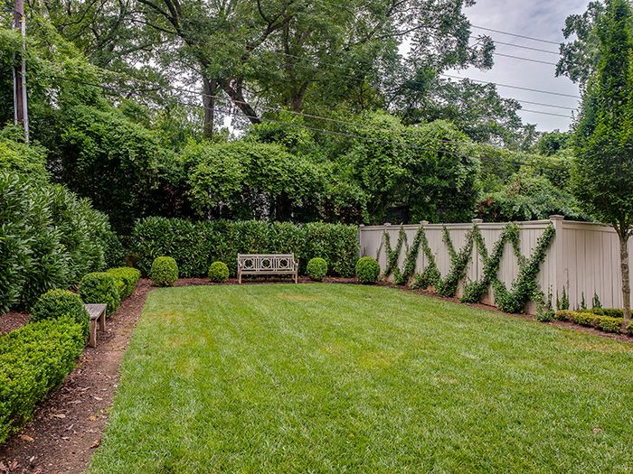 Dartmouth Place backyard