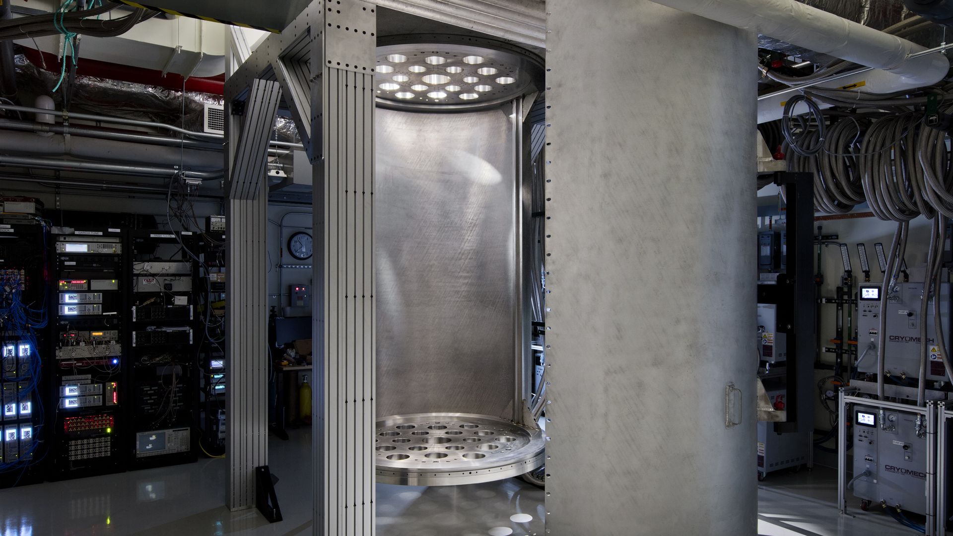 IBM cryosat refrigerator for cooling quantum computers