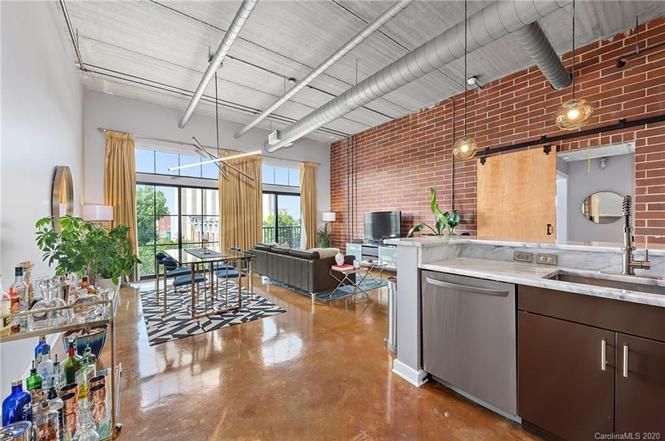 626 N Graham St #410 interior