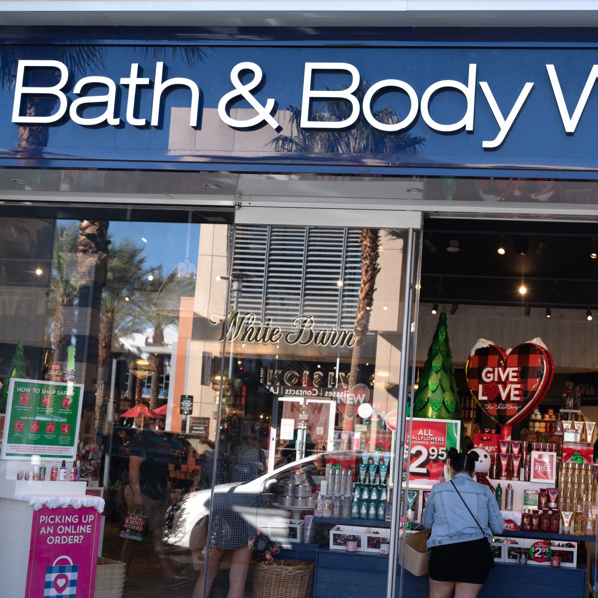 Your Official Bath & Body Works Sale Calendar