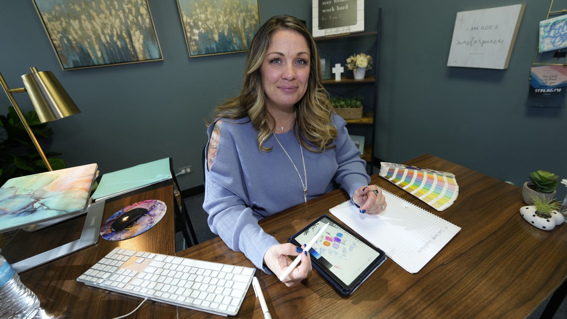 Web designer Lorie Smith is shown in her office on Nov. 7 in the southwest part of Littleton. Photo: David Zalubowski/AP