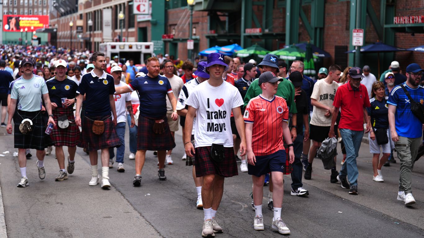 Boston says goodbye to Scotland's Tartan Army (and their bagpipes)