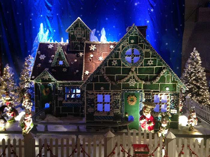 Gingerbread-House-Small