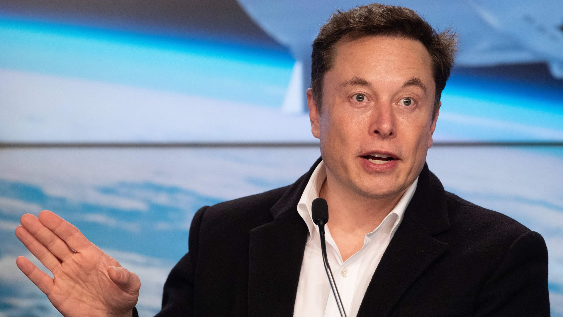 The SEC says Elon Musk brazenly disregarded a federal judge's order.