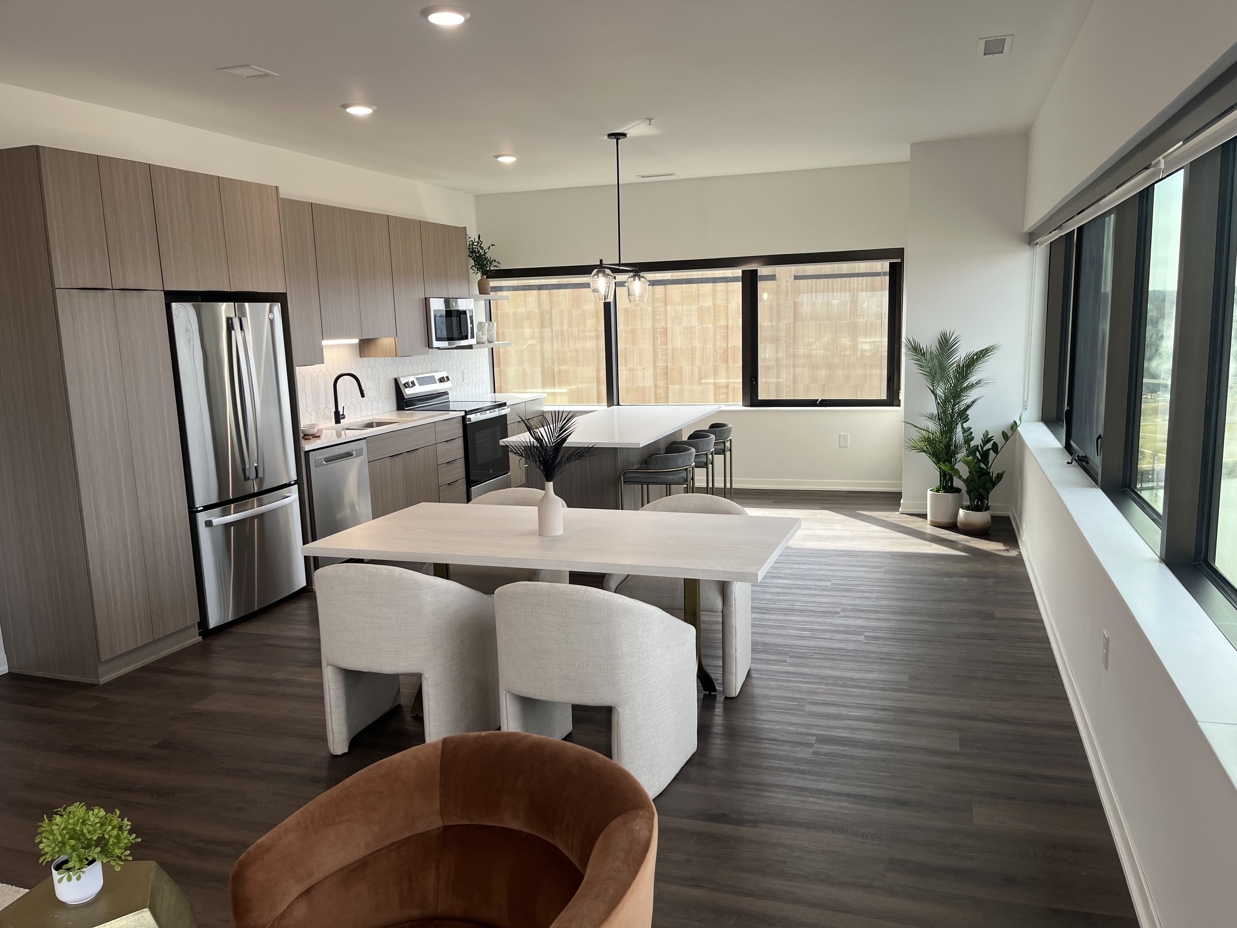 A photo of a kitchen